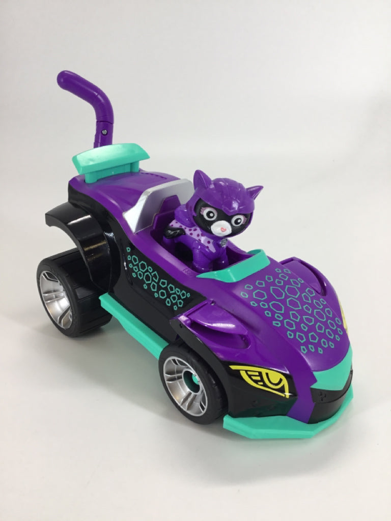 Paw Patrol Shade Cat Pack Vehicle & Figure