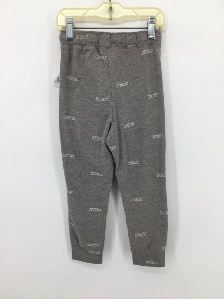 Cat & Jack Child Size 4 Gray Valentine's Day Pants