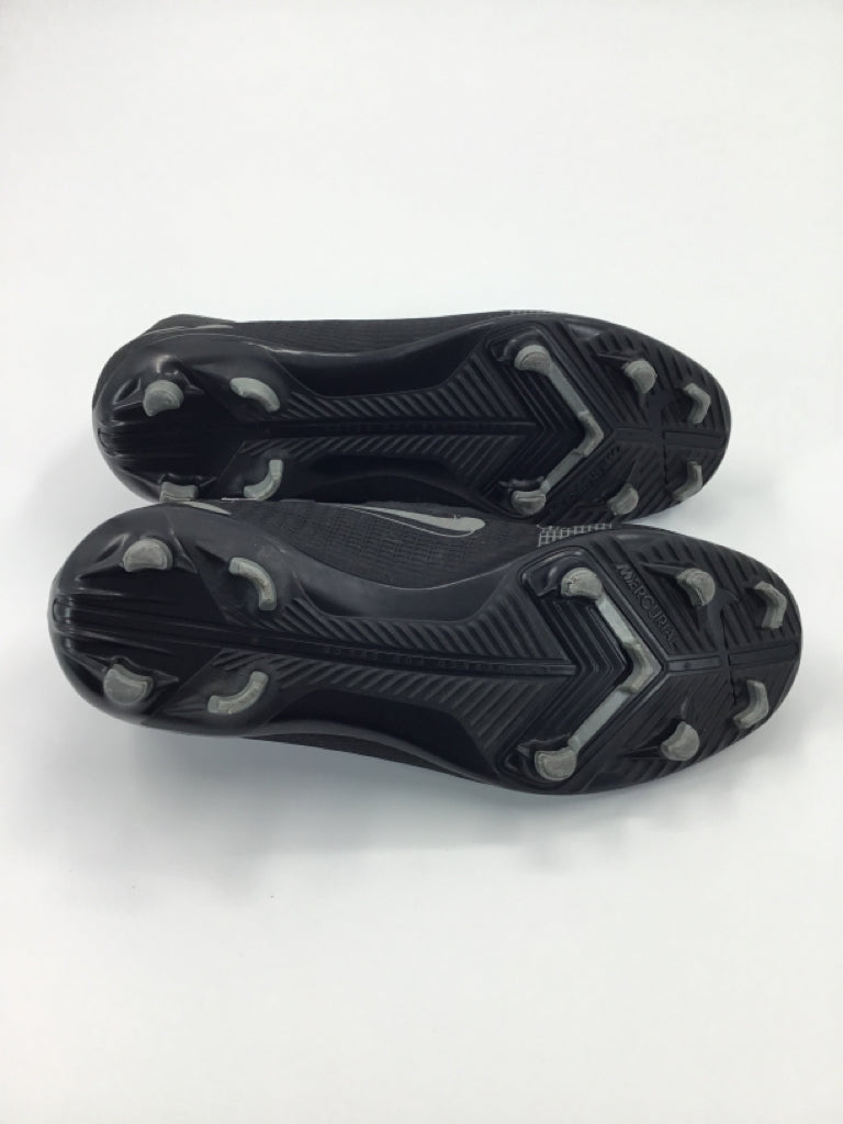 Nike Child Size 5.5 Black Sport/Dance Shoes