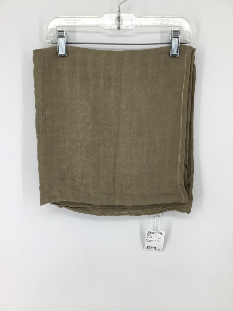 Momcozy Tan Solid Blanket