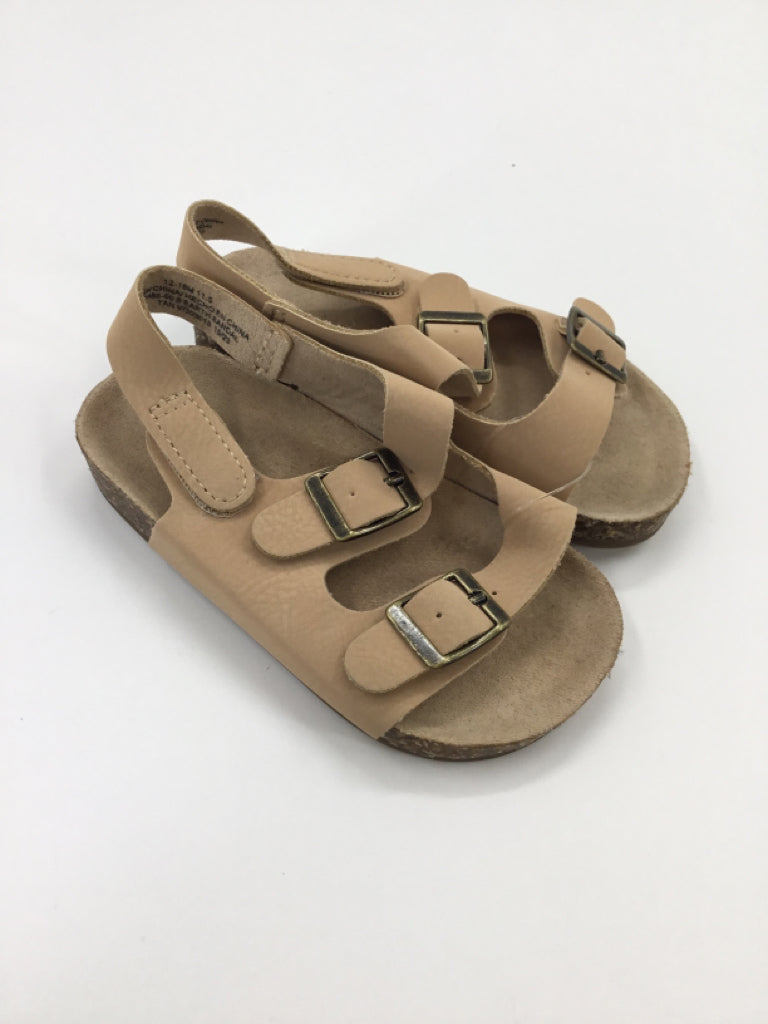 Old Navy Child Size 4 Toddler Tan Sandals/Flip Flops