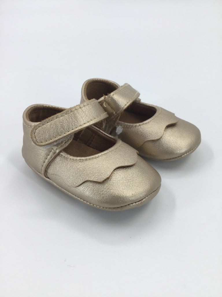 Myggpp Child Size 3 Toddler Gold Baby/Walker Shoes