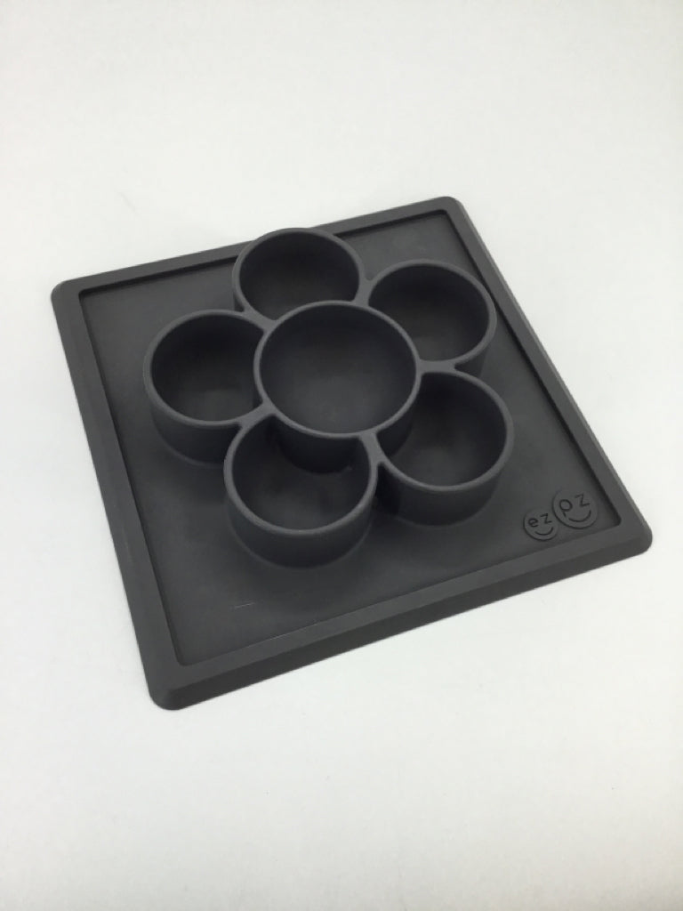 EzPz Black Mini Play Mat