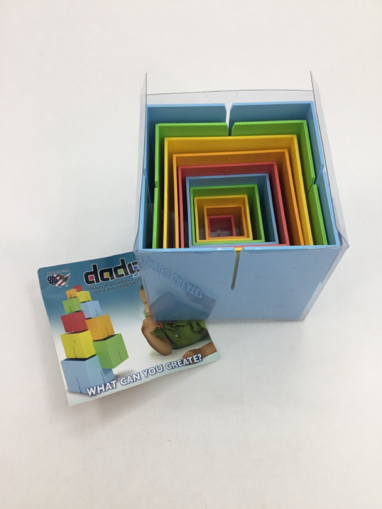 Dado Cubes