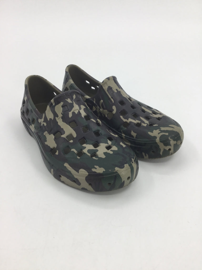 Vans Child Size 12 Green Sandals/Flip Flops