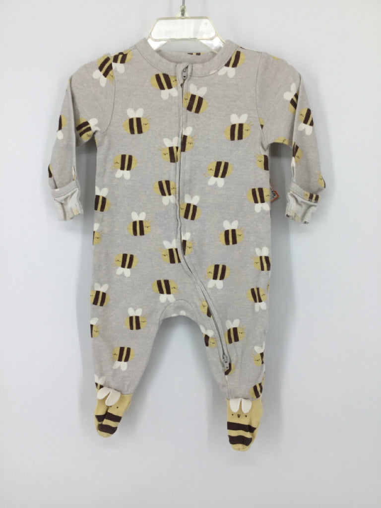 Old Navy Child Size 3-6 Months Gray Sleepers