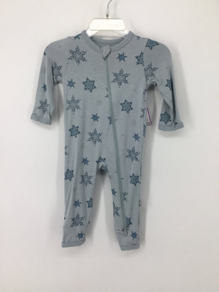 Kyte Child Size 3-6 Months Blue Snowflake Pajamas - boys