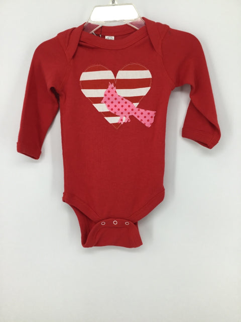 Kakabaka Child Size 12 Months White Valentine's Day Cardinal's Heart Onesie
